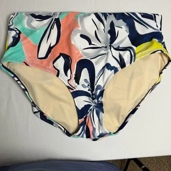 Women’s Floral 1pc Swimwear by Coastal Blue Sz XL (16-18) NWT - Picture 4 of 13